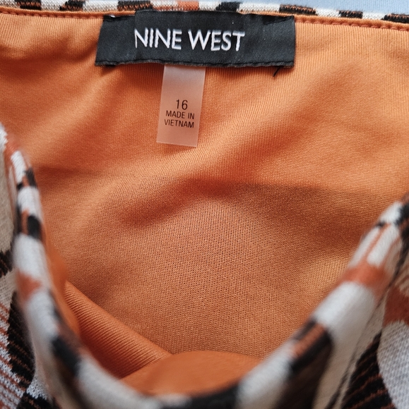 Nine West skirt - Picture 3 of 3